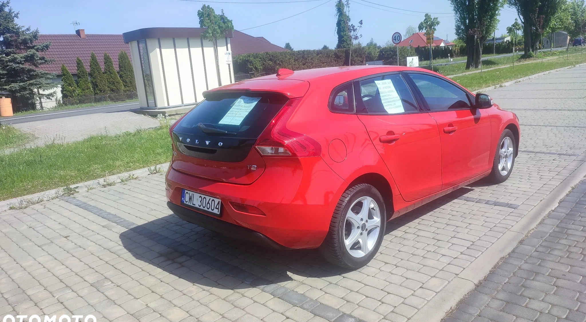 Volvo V40 cena 50900 przebieg: 130839, rok produkcji 2016 z Leśna małe 137